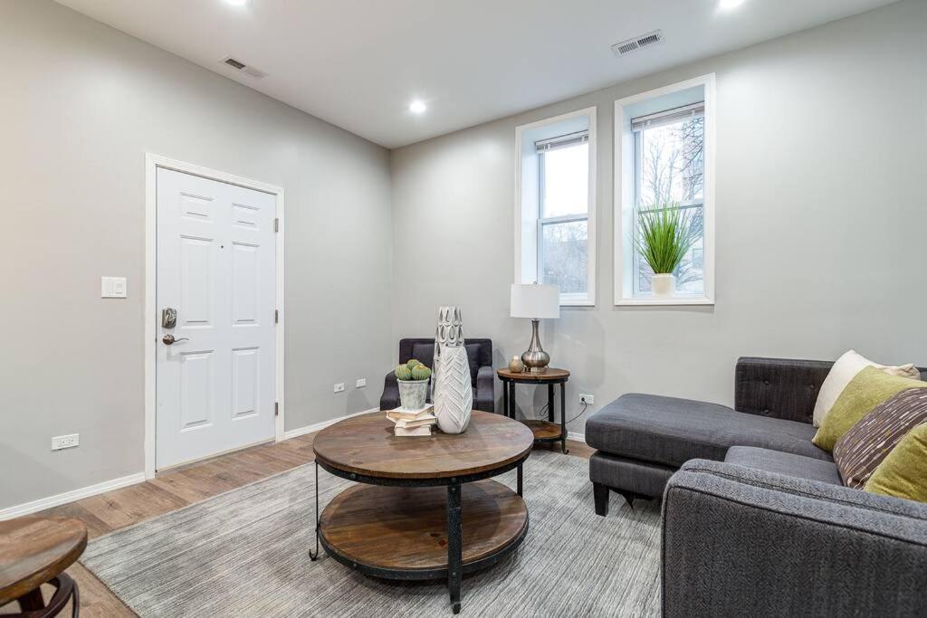 Suite 1 On Southport 4 Queen Beds Chicago Ngoại thất bức ảnh