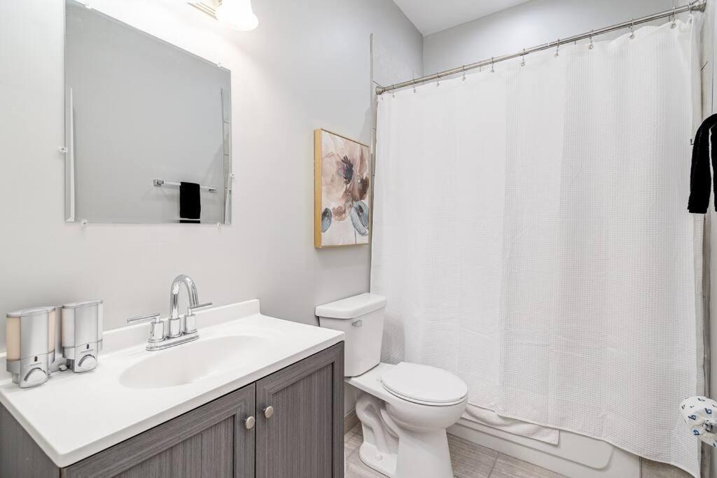 Suite 1 On Southport 4 Queen Beds Chicago Ngoại thất bức ảnh