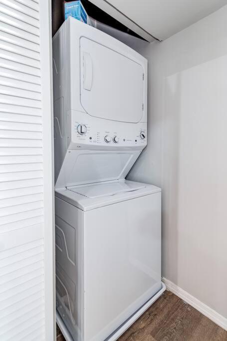 Suite 1 On Southport 4 Queen Beds Chicago Ngoại thất bức ảnh